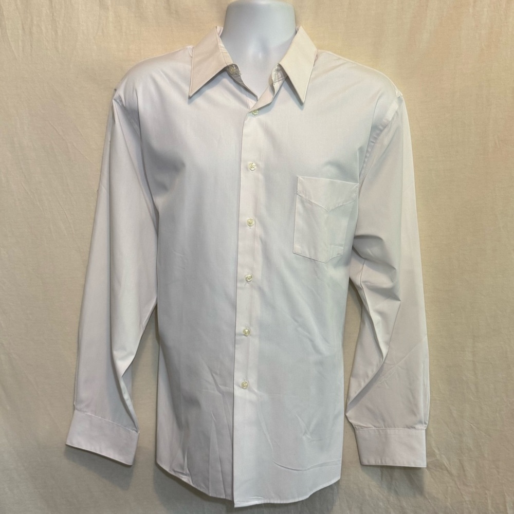 A-141 Men’s Van Heusen White Long Sleeve Button Down‎ Dress Shirt Size 17 1/2”